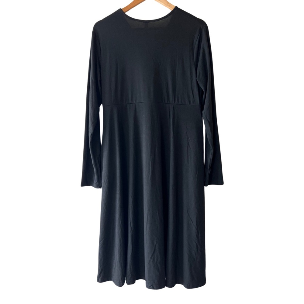 Grecerelle Black Long Sleeve Wrap V-neck Dress - Picture 2 of 12